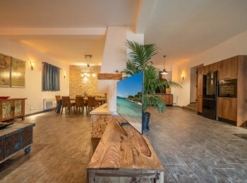 Villa NomadVilla-nomad-vodice-dalmatia-01